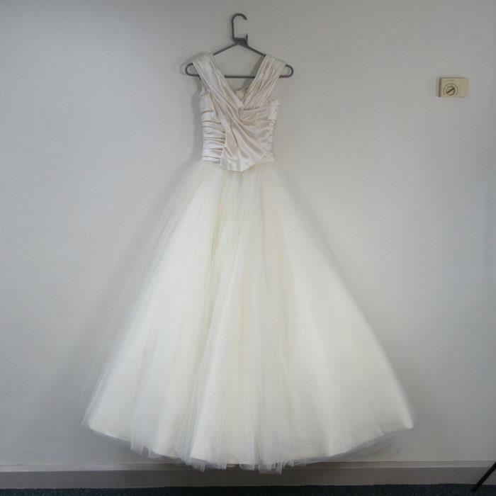 Phillipa Lepley wedding dress