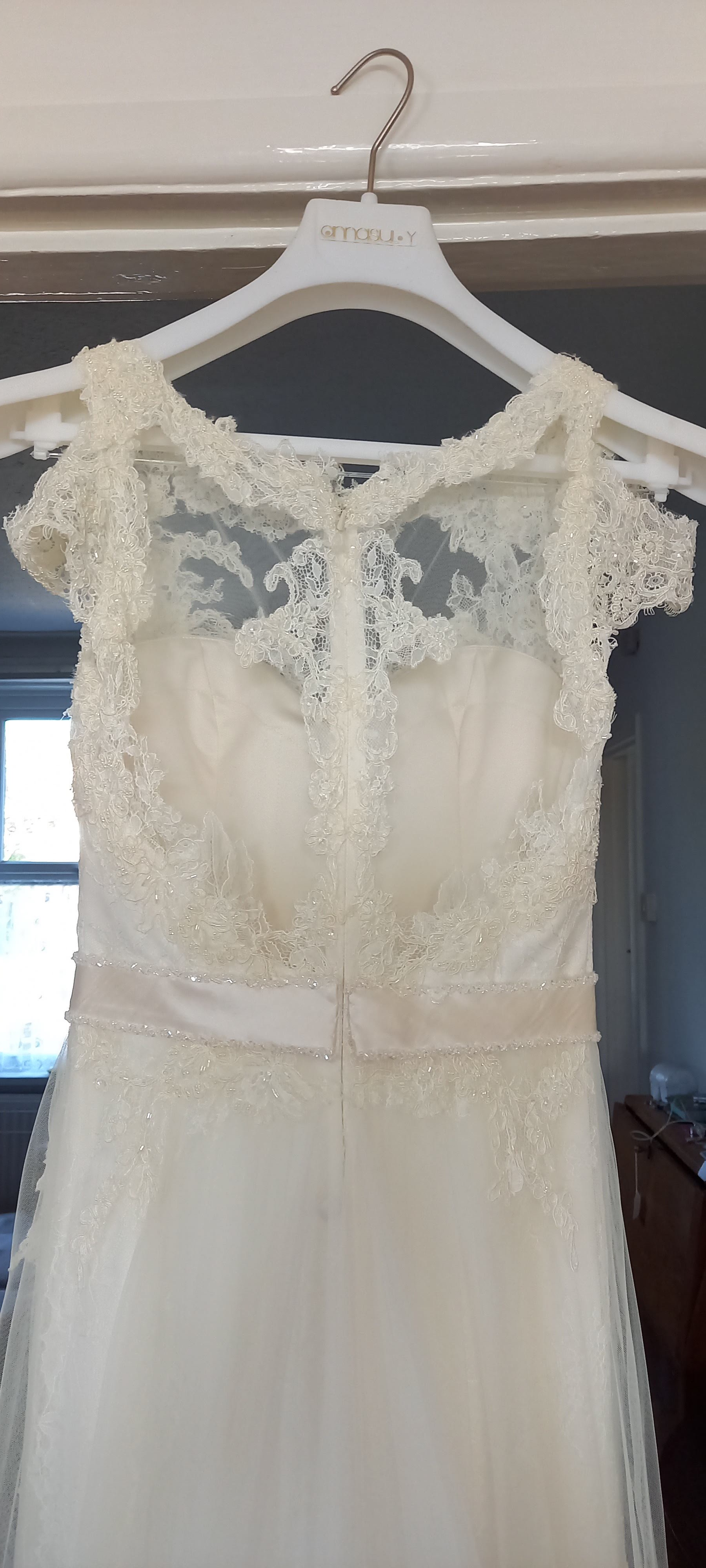 Annasul-L wedding dress and cathedral veil