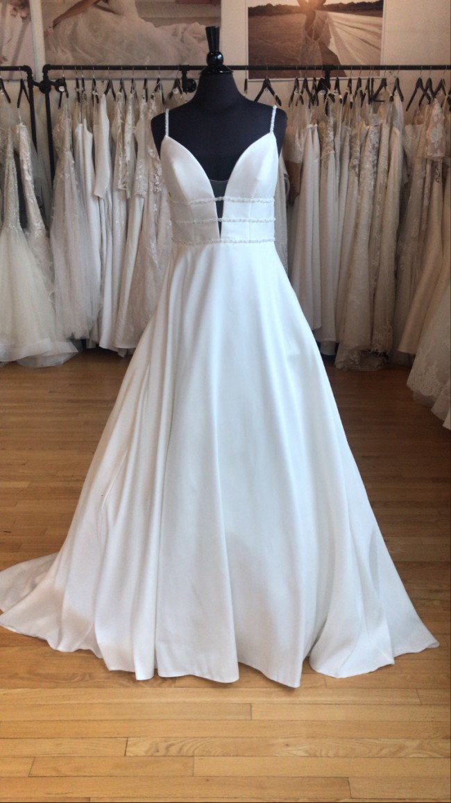 Pronovias Serpens Wedding Gown