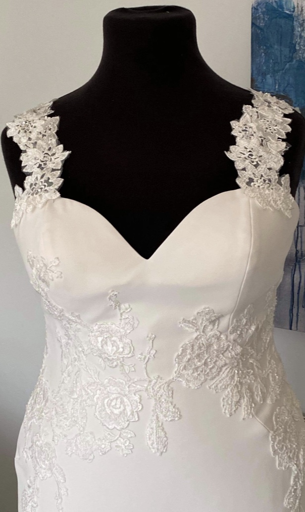 Enzoani blue Laura ivory dress