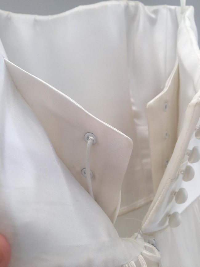 Suzanne Neville Gracie Wedding Gown UK 12 - would fit a UK 10