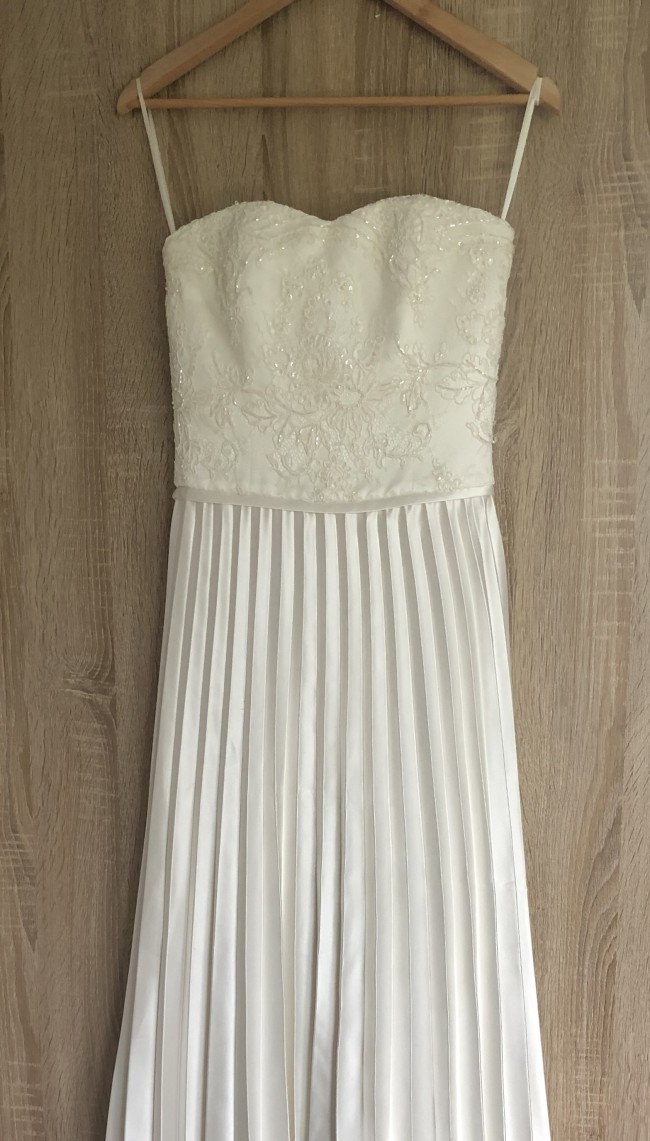 Augusta Jones wedding dress
