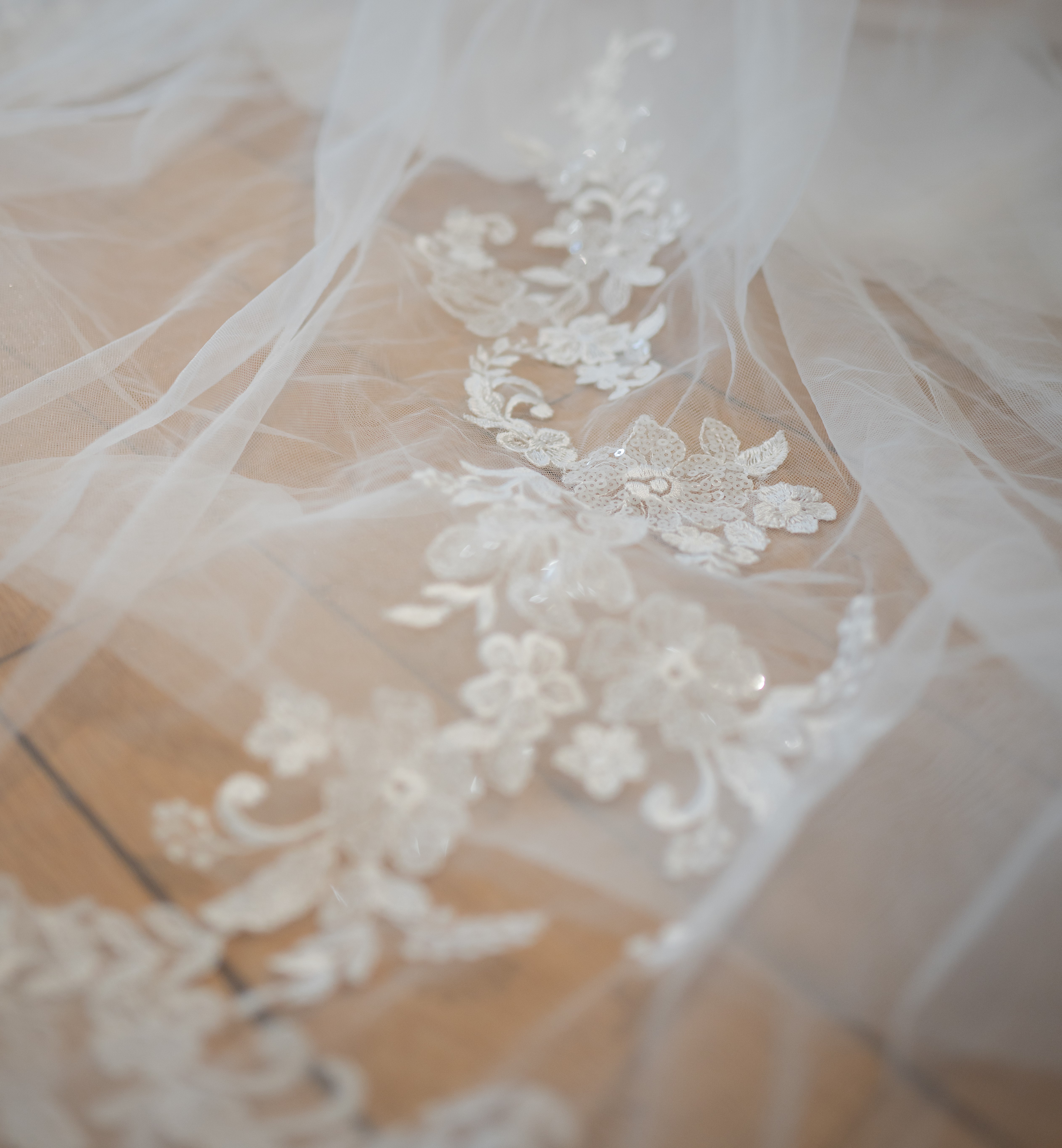 Essence of Australia wedding dress, size 14, ivory, worn once.