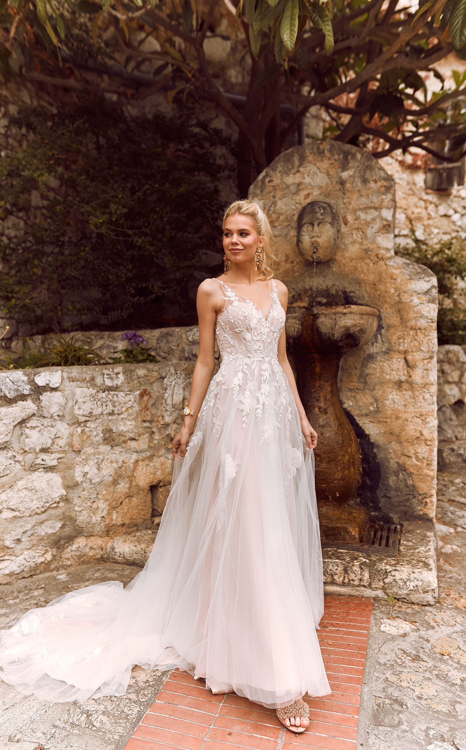 Brand New Halani by Madi Lane Blush Wedding Gown UK 10