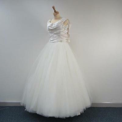 Phillipa Lepley wedding dress