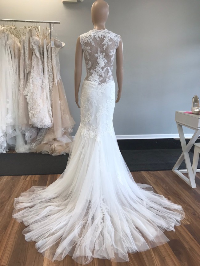 Lovely Lace Pronovias Wedding Gown - CHANAI