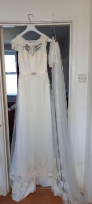 Annasul-L wedding dress and cathedral veil