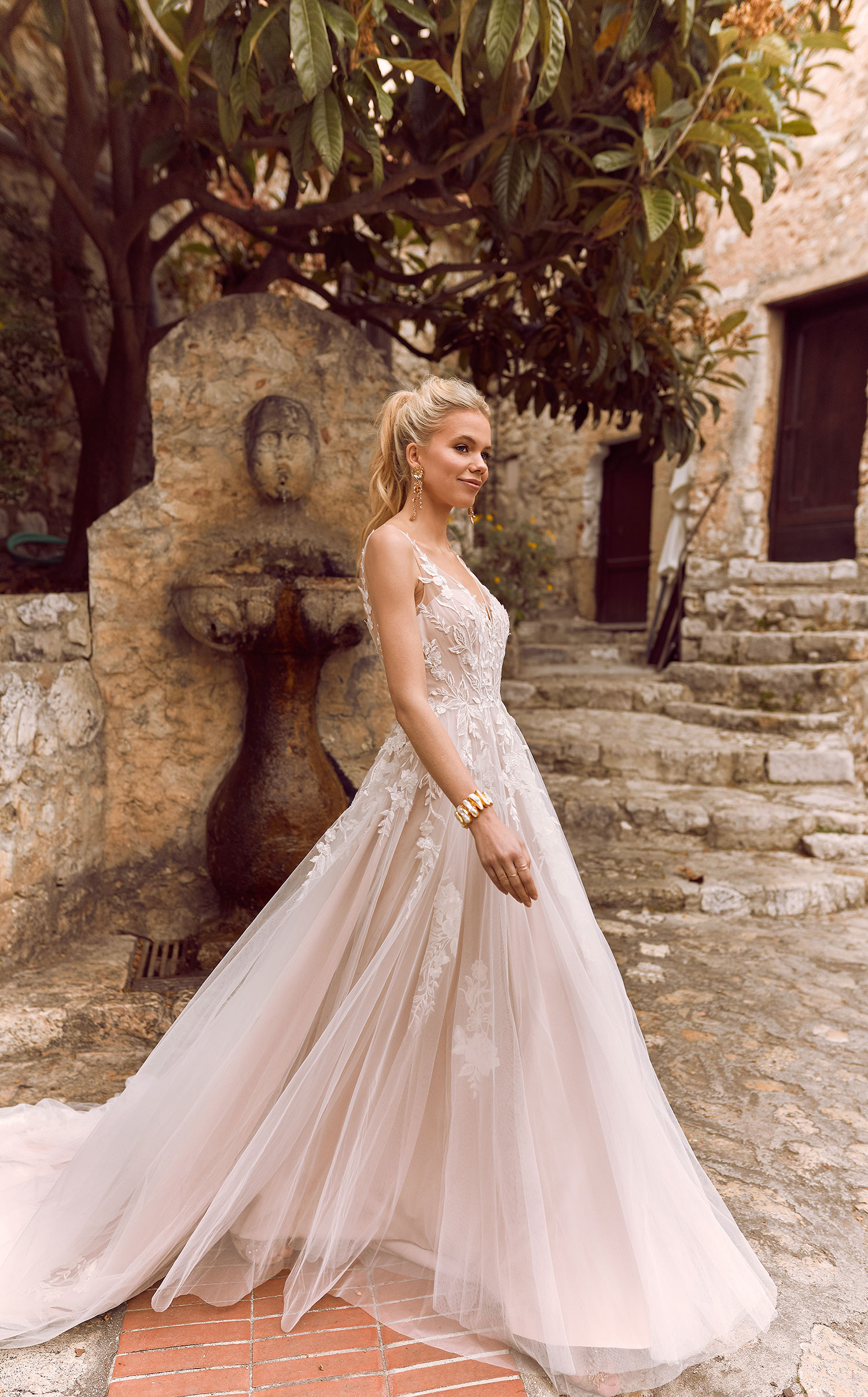 Brand New Halani by Madi Lane Blush Wedding Gown UK 10