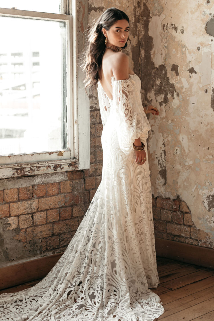 Rue De Seine off the shoulder