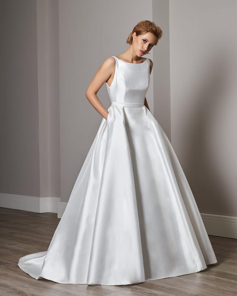 Sassi Holford wedding dress